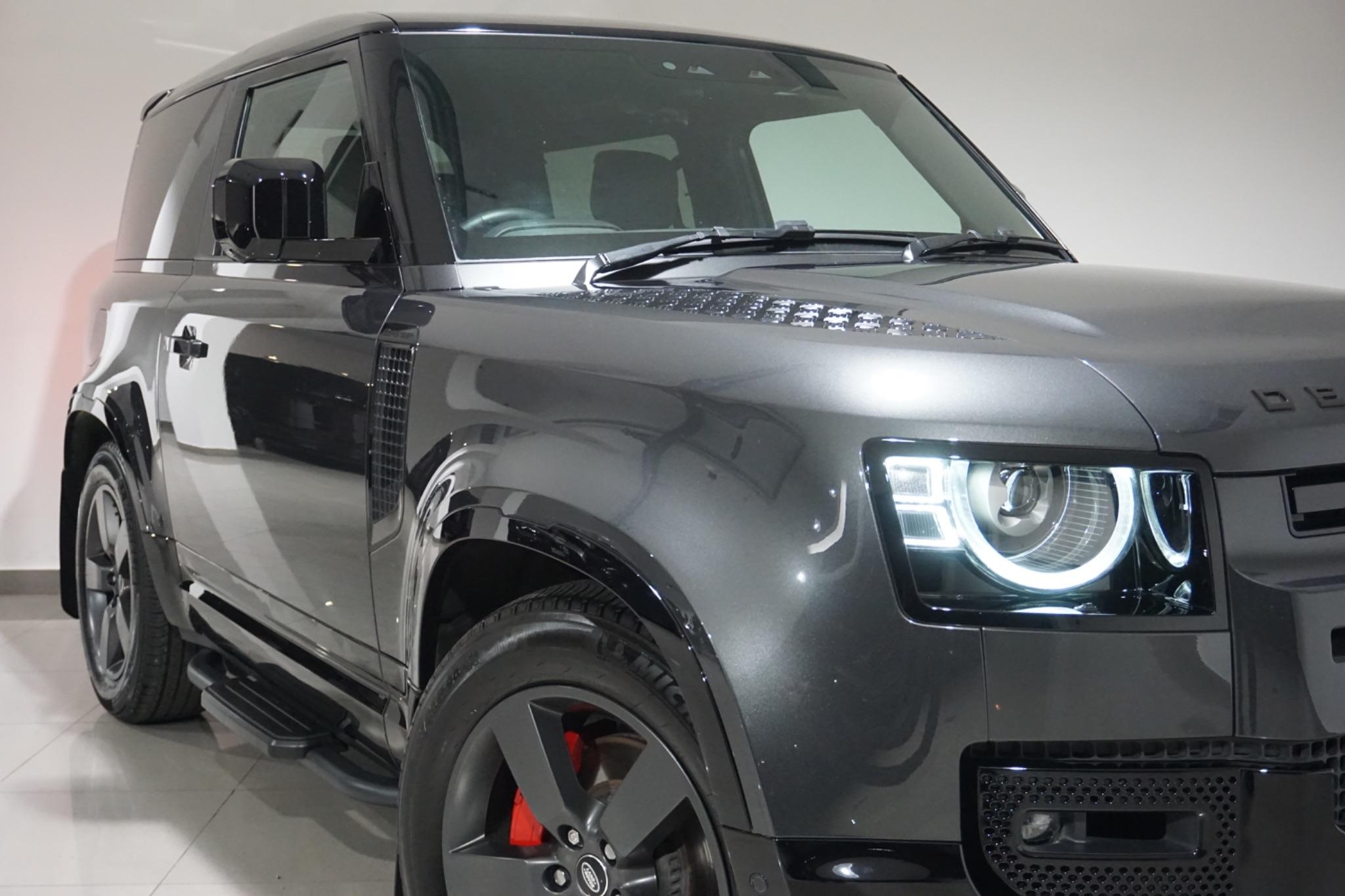 Land Rover Defender 90 3.0 D300 MHEV X-Dynamic HSE Hard Top SUV Auto 4WD SWB Euro 6 (s/s) 3dr